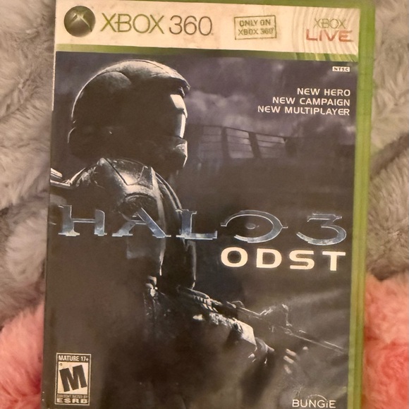 Halo: Reach and Halo 3: ODST for Xbox 360 - Picture 2 of 5